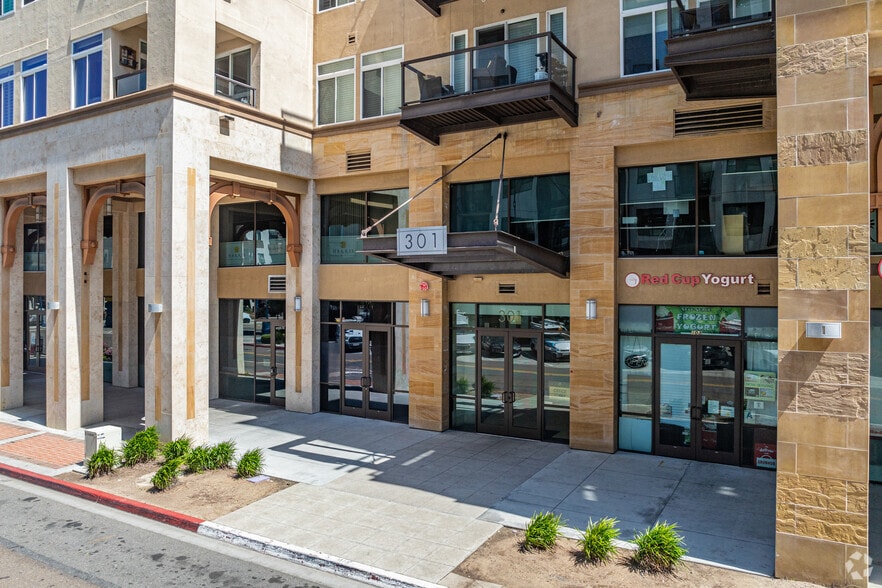 301 Mission Ave, Oceanside, CA for sale - Building Photo - Image 3 of 28