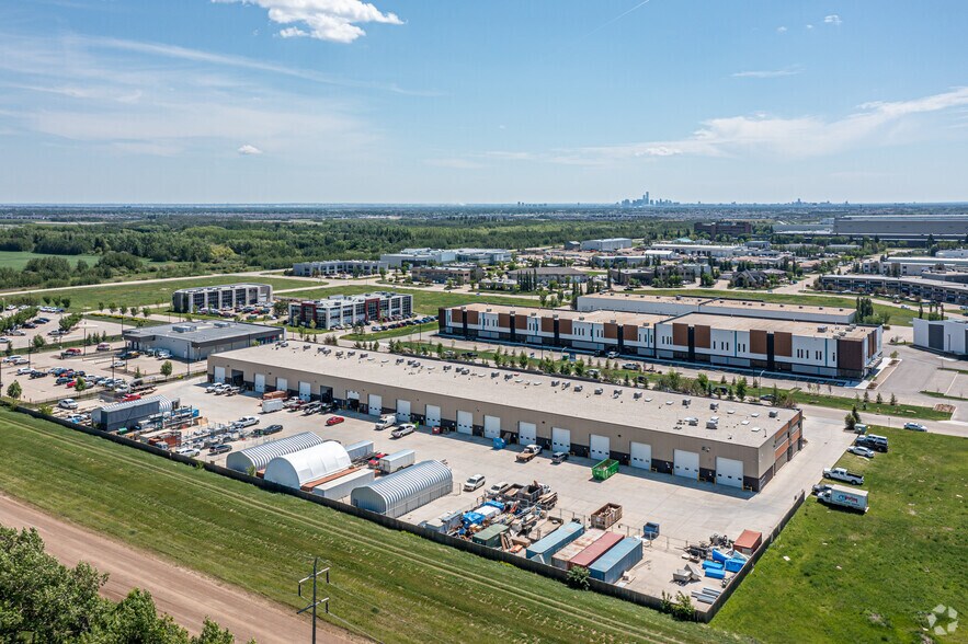 190 Carleton Dr, St. Albert, AB à vendre - Aérien - Image 3 de 18