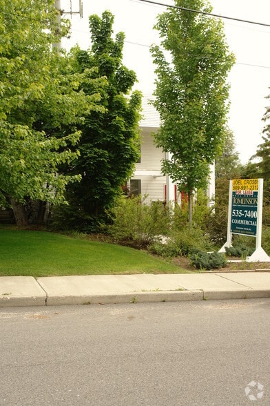 2715 E 31st Ave, Spokane, WA à vendre - Photo du bâtiment - Image 3 de 10