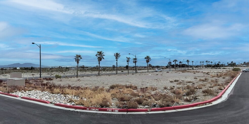 Grand Montecito Parkway, Las Vegas, NV for sale - Primary Photo - Image 1 of 2