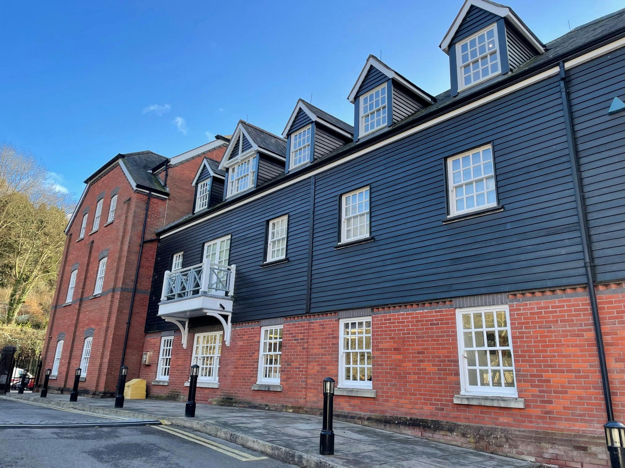 Lower Eashing, Godalming for lease Building Photo- Image 1 of 11