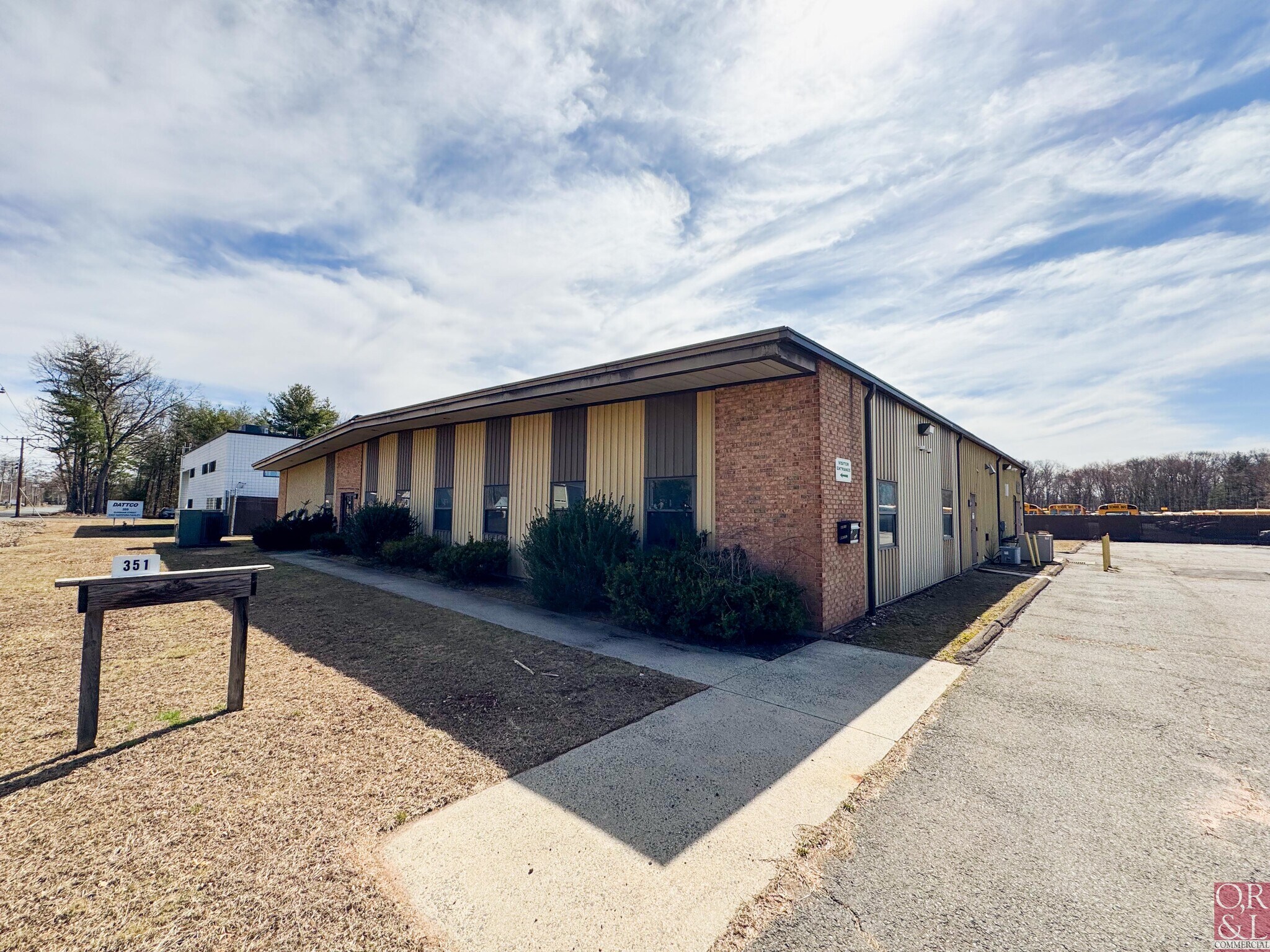 351 Burnham St, East Hartford, CT à vendre Photo du bâtiment- Image 1 de 21