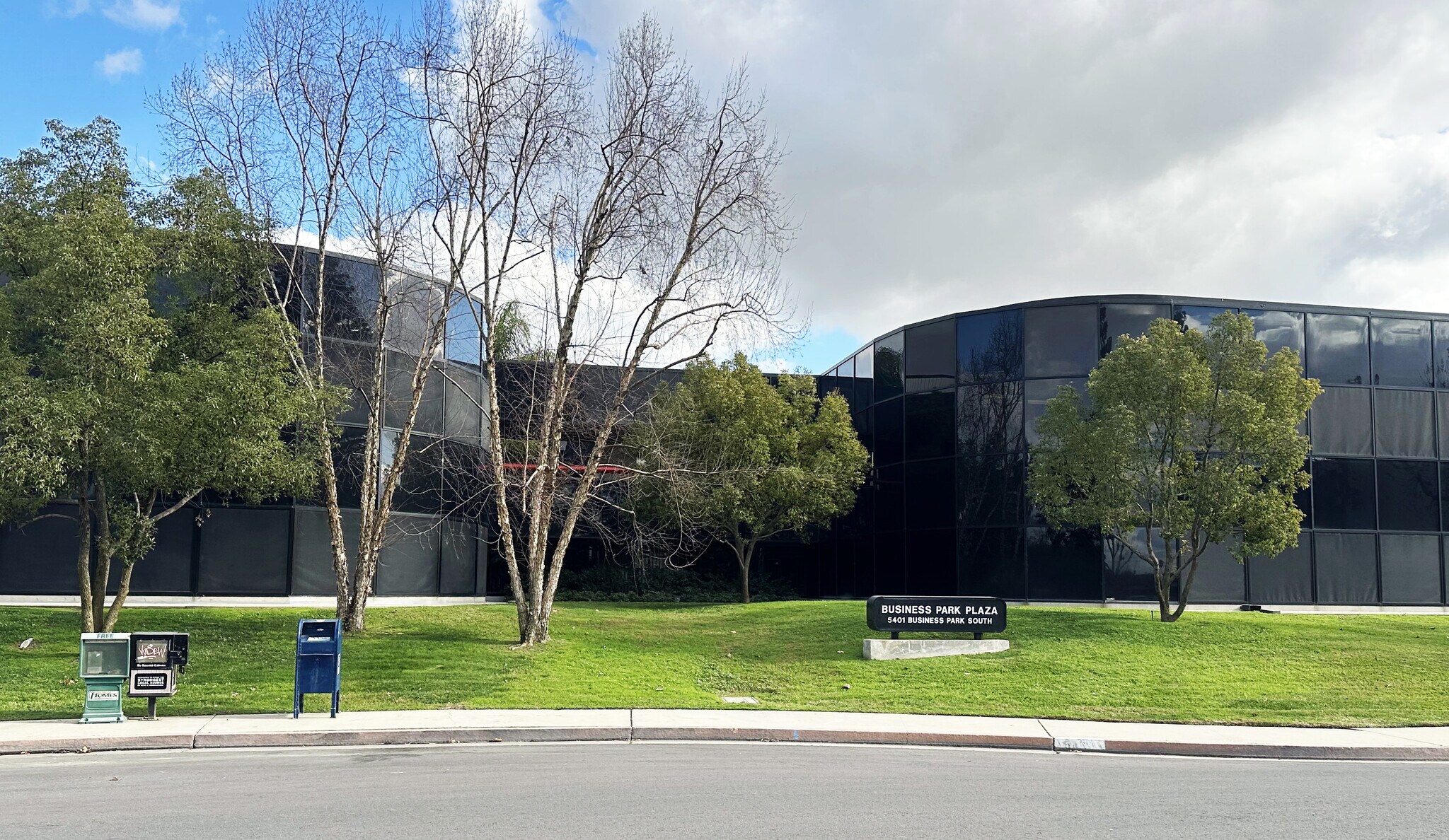 5401 Business Park S, Bakersfield, CA for sale Building Photo- Image 1 of 15