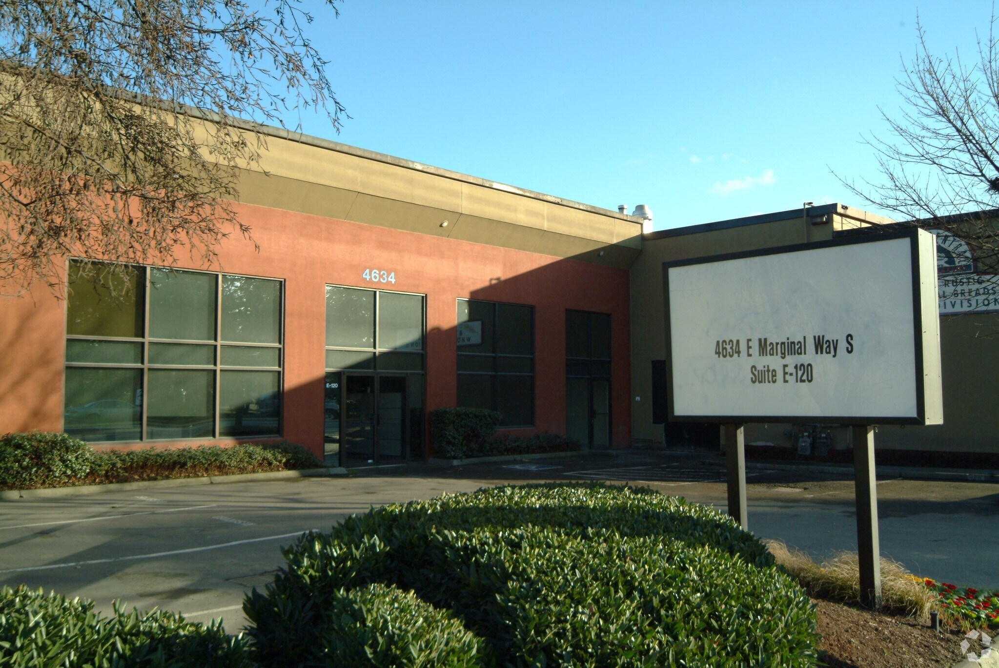 4634-4636 E Marginal Way S, Seattle, WA for sale Primary Photo- Image 1 of 10