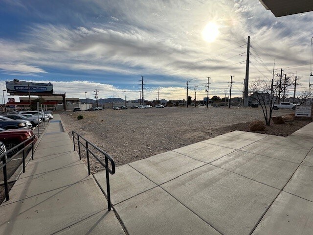 4301 N Mesa St, El Paso, TX à vendre - Photo du bâtiment - Image 3 de 4
