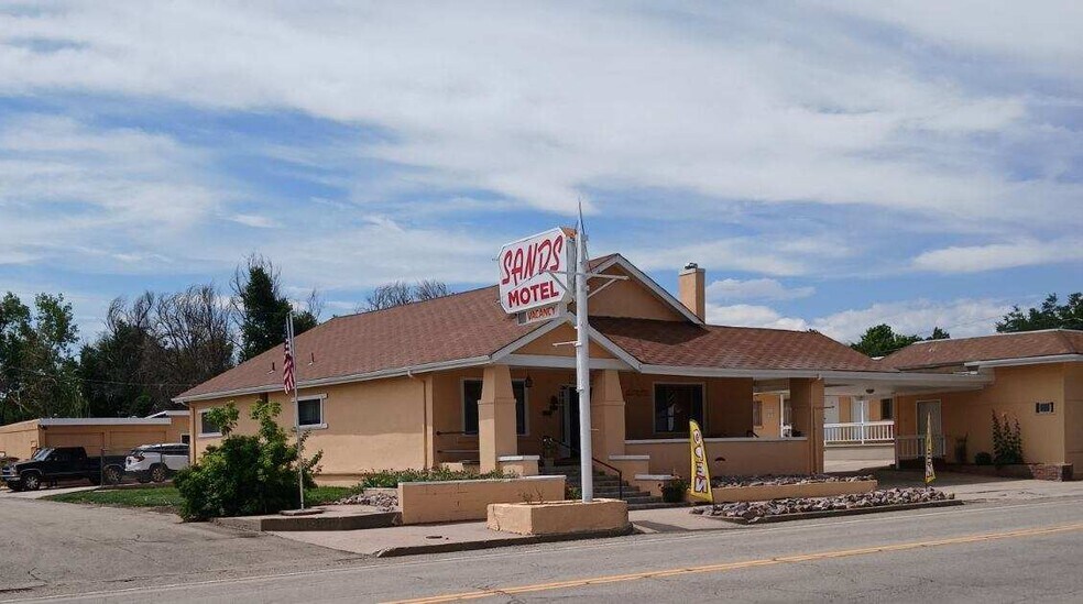 533 W 7th St, Walsenburg, CO à vendre - Photo du bâtiment - Image 2 de 6