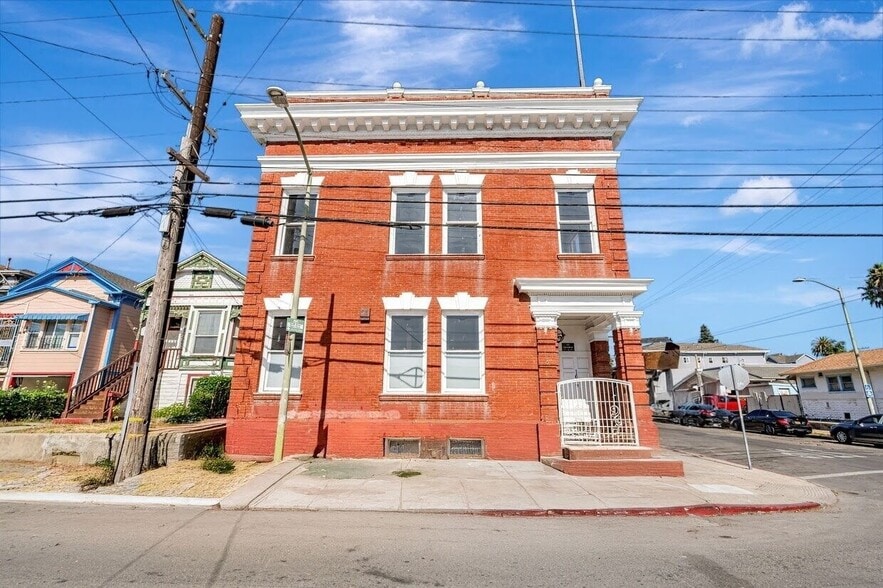 1649 12th Ave, Oakland, CA for sale - Building Photo - Image 2 of 36