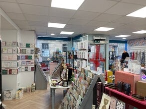 45 Bell St, St. Andrews for lease Interior Photo- Image 1 of 2