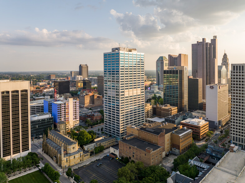 180 E Broad St, Columbus, OH à vendre - Photo principale - Image 1 de 24