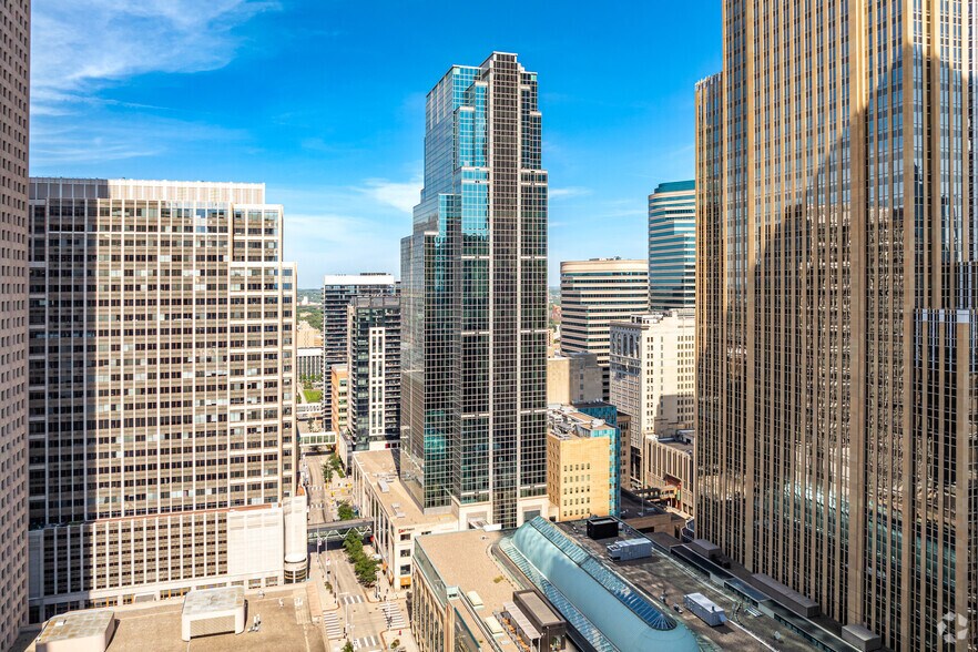 60 S 6th St, Minneapolis, MN à louer - Photo du bâtiment - Image 3 de 31