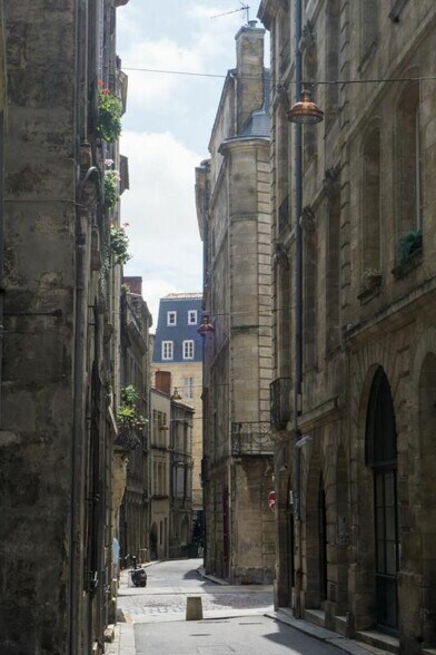Retail in Bordeaux for sale - Building Photo - Image 1 of 1