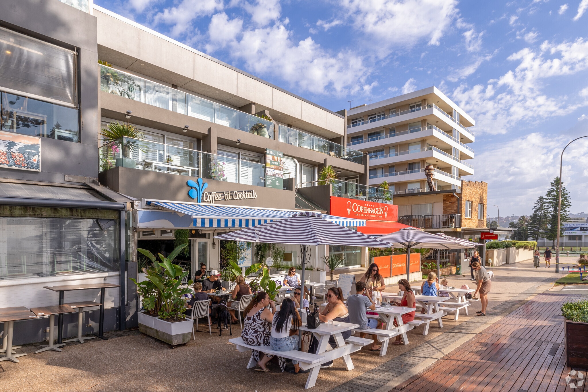 24-25 The Strand, Dee Why for sale Primary Photo- Image 1 of 8