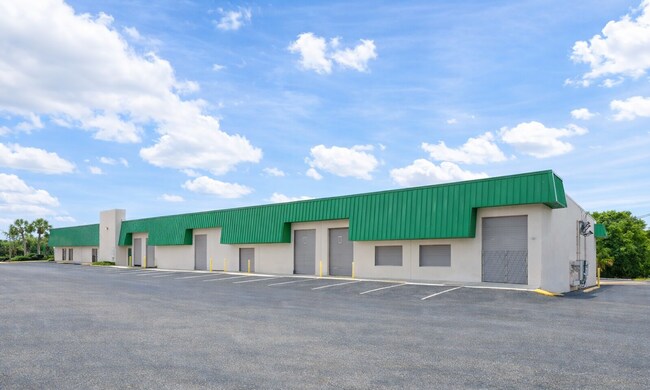 Plus de détails pour 6026-6050 Jet Port Industrial Blvd, Tampa, FL - Industriel à louer