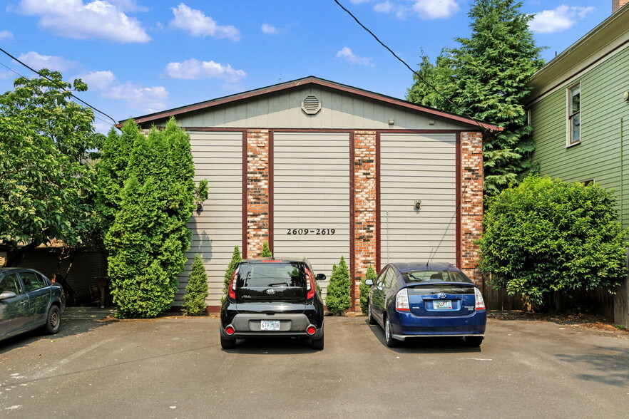 2609-2619 SE Stark St, Portland, OR for sale - Building Photo - Image 1 of 11