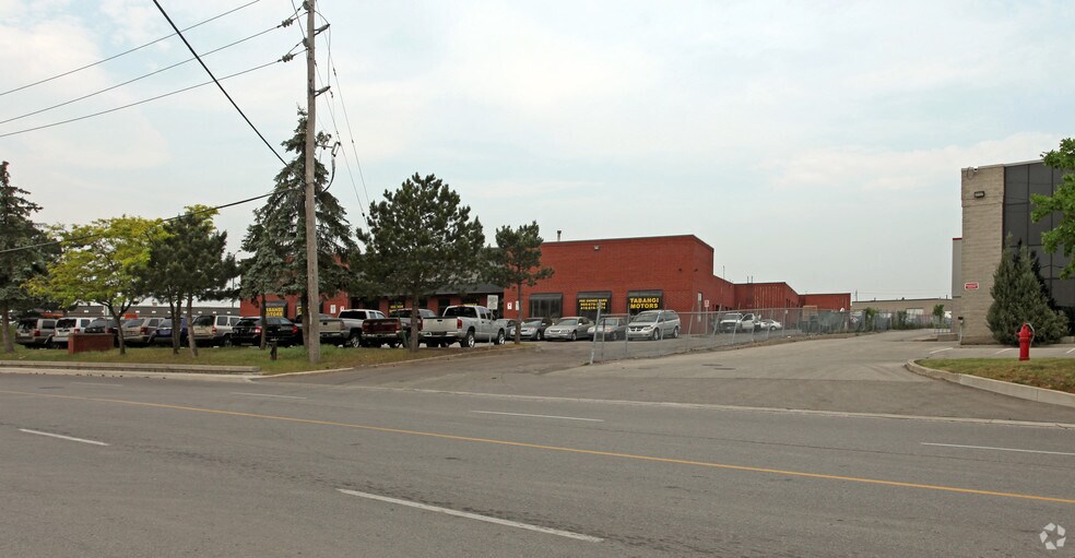 6160 Netherhart Rd, Mississauga, ON à vendre - Photo du bâtiment - Image 2 de 3