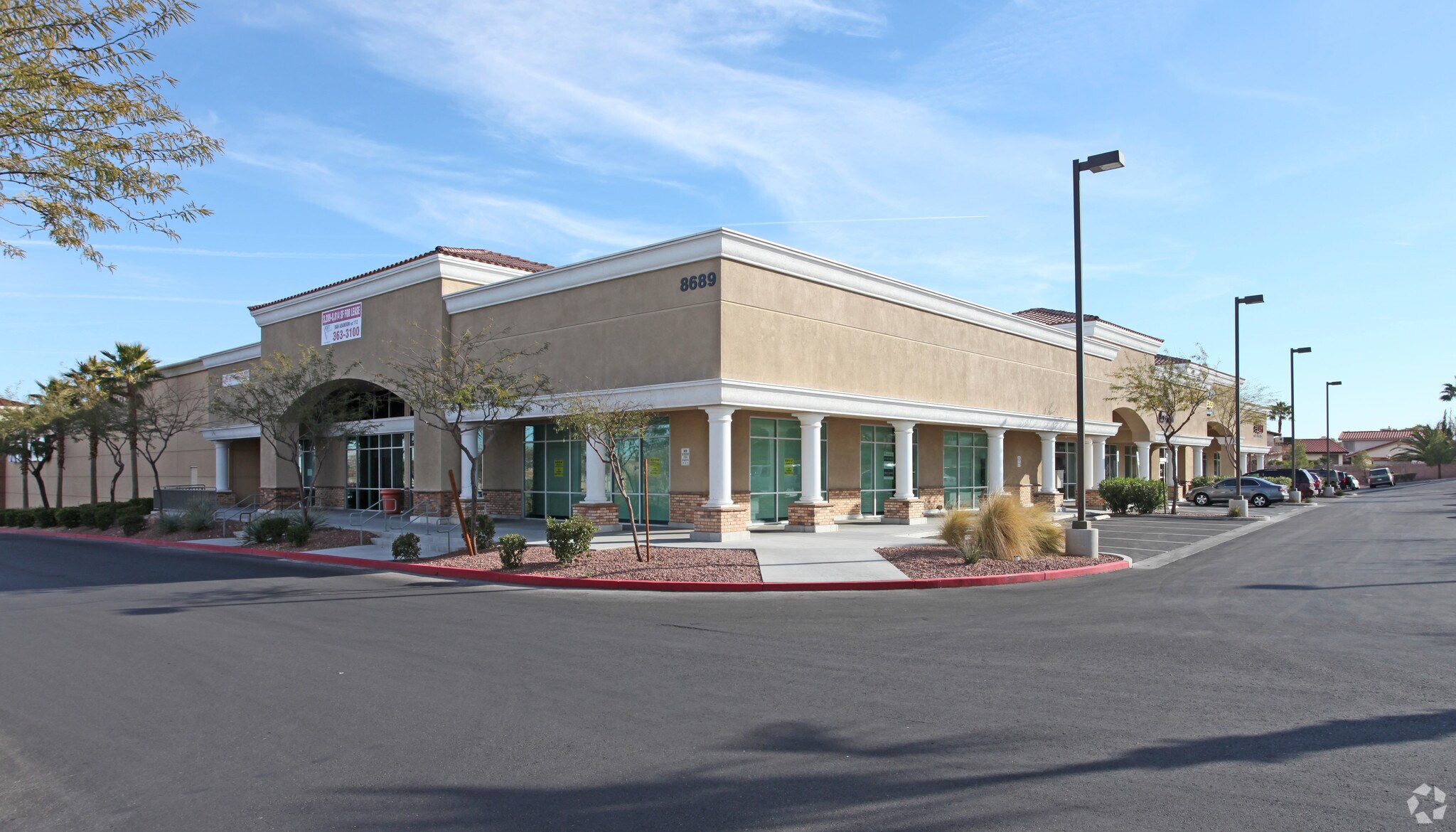 8689 W Charleston Blvd, Las Vegas, NV à vendre Photo principale- Image 1 de 17