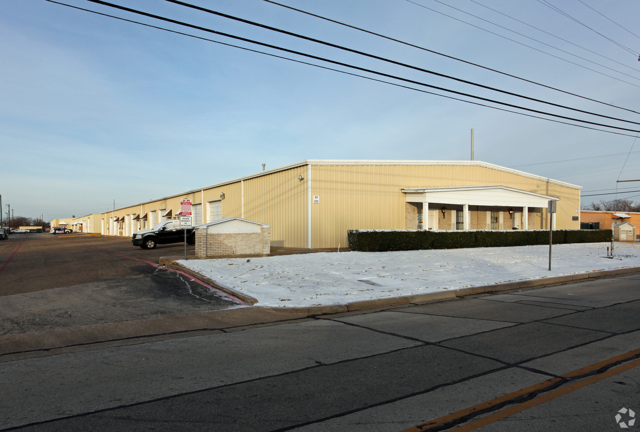 301-363 N Briery Rd, Irving, TX for lease Primary Photo- Image 1 of 7