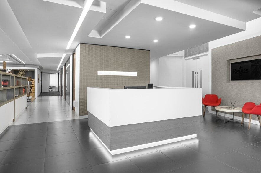 2 Kingdom St, London for lease - Interior Photo - Image 2 of 10