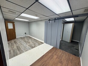 132 Main St, Southington, CT for lease Interior Photo- Image 1 of 17