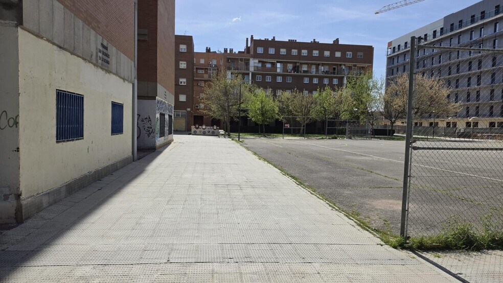 Plaza Ortilla, 8, Zaragoza, Zaragoza à vendre - Photo du bâtiment - Image 3 de 12
