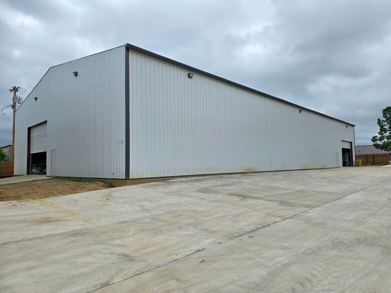 11096 Wildwood dr, Olive Branch, MS à louer - Photo du bâtiment - Image 2 de 4