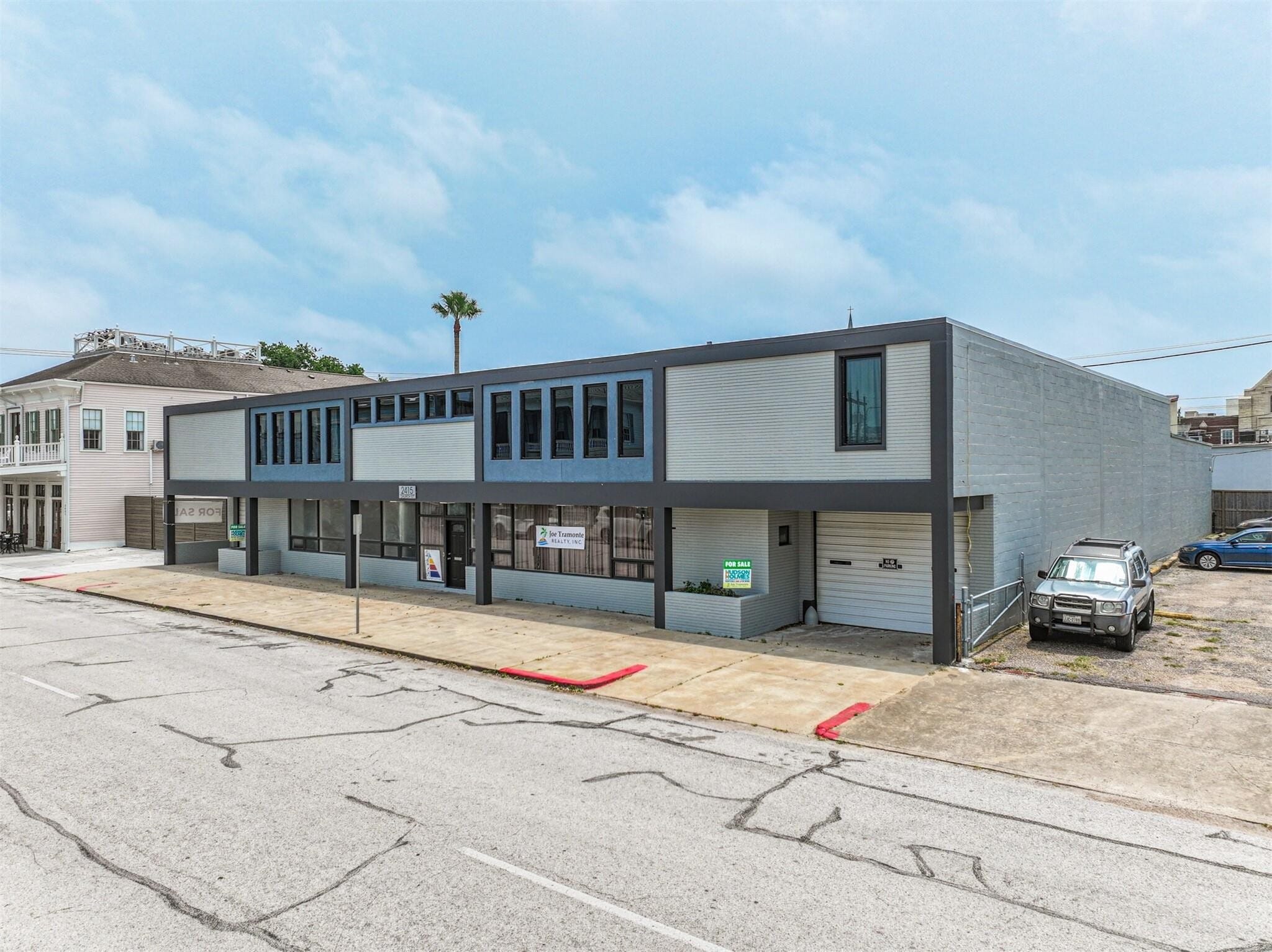 2415 Church St, Galveston, TX for lease Interior Photo- Image 1 of 21