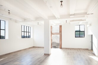 50-05 Metropolitan Ave, Ridgewood, NY for lease Interior Photo- Image 2 of 6
