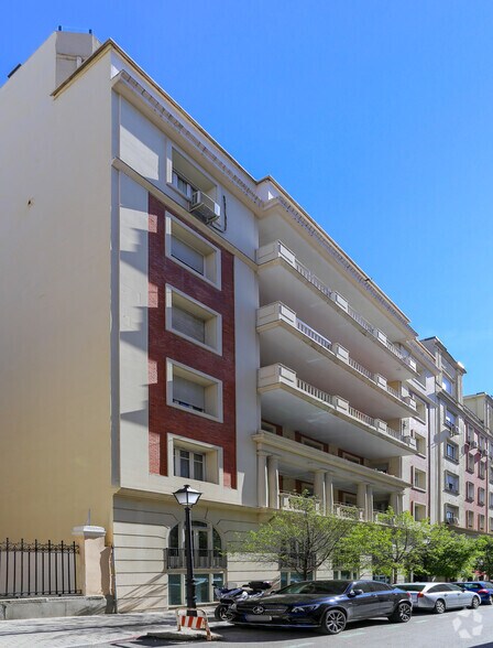 Calle Alcalá Galiano, 3, Madrid, Madrid à vendre - Photo du bâtiment - Image 2 de 2