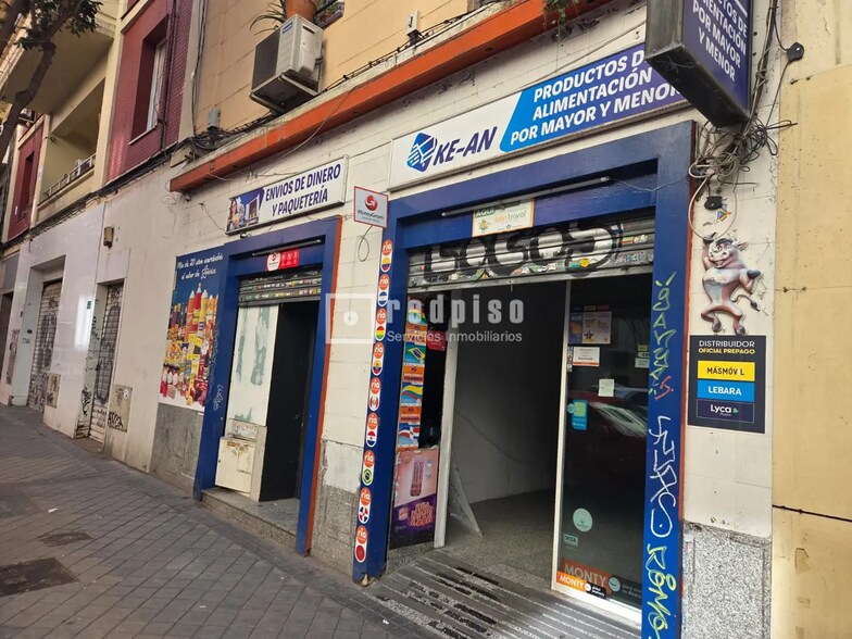 Immeuble residentiel dans Madrid, Madrid à vendre - Photo du bâtiment - Image 2 de 2