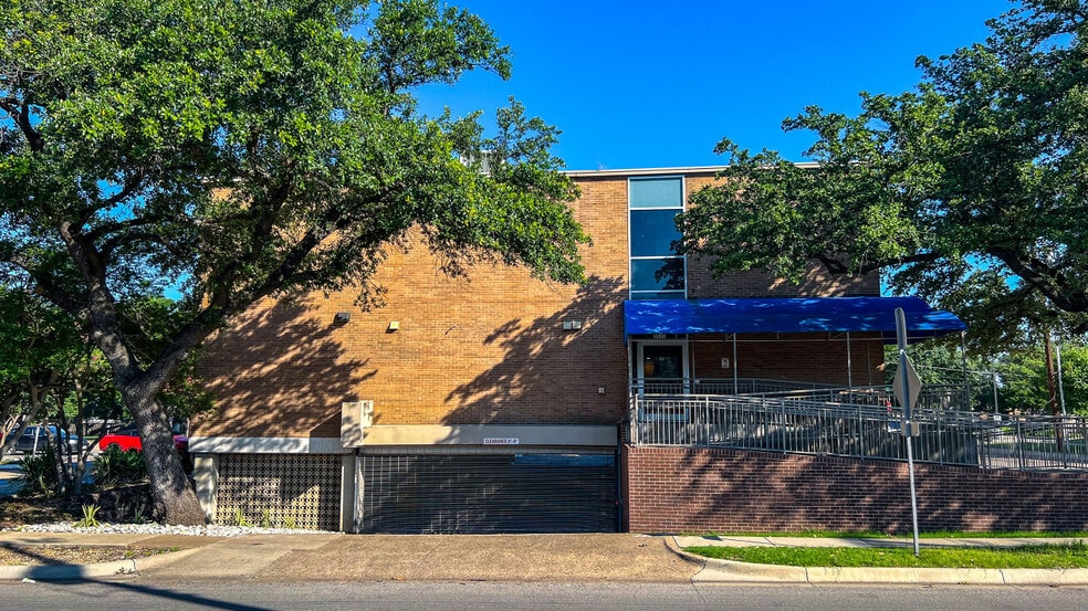 3515 Swiss Ave, Dallas, TX à louer - Photo du bâtiment - Image 3 de 4