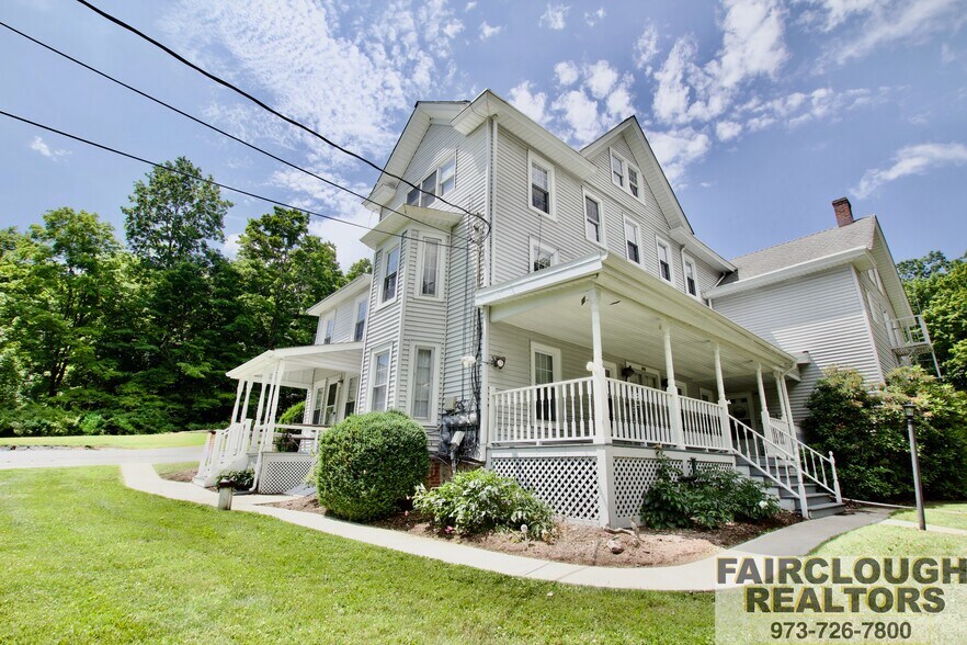 224 Glen Rd, Sparta, NJ à vendre - Photo du bâtiment - Image 2 de 7