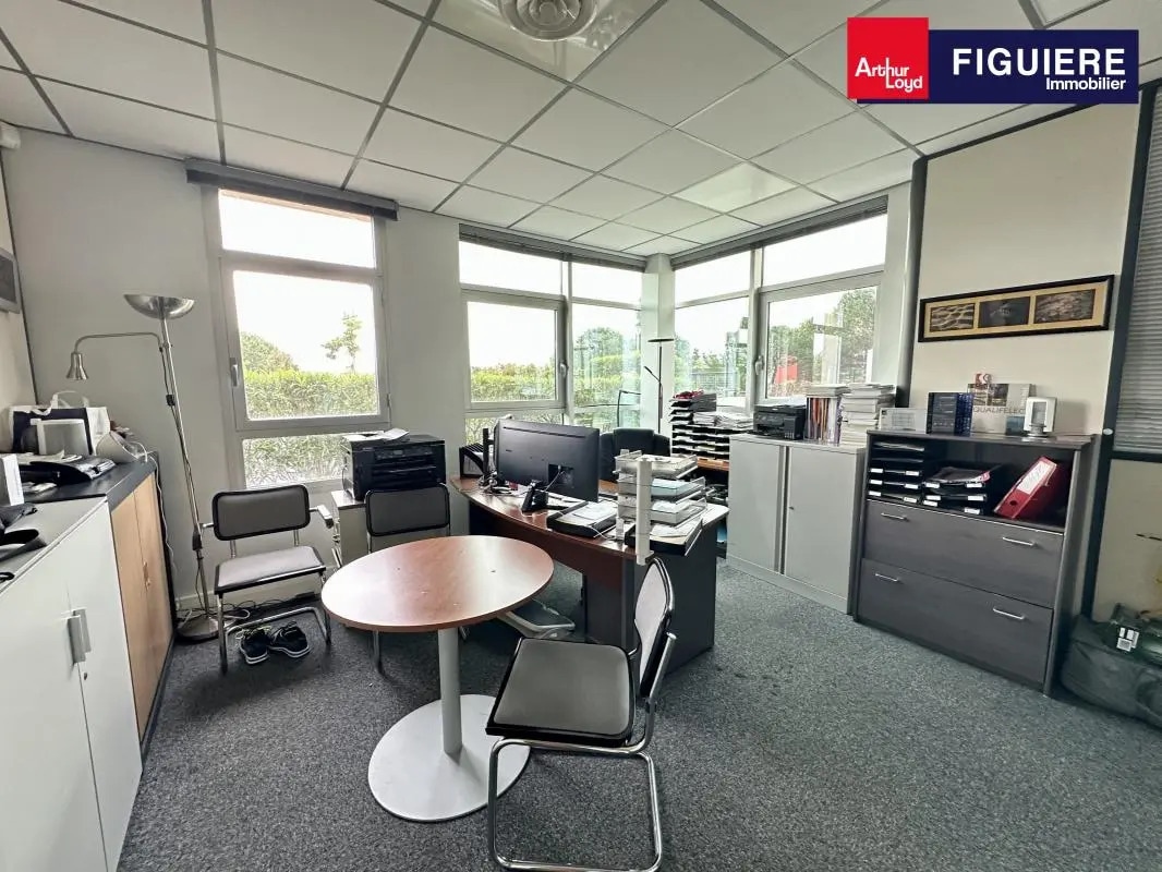 Bureau dans Aix-en-Provence à louer Photo intérieure- Image 1 de 10
