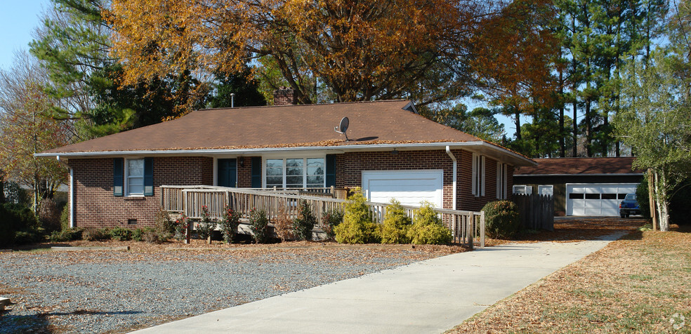 2779 Alamance Rd, Burlington, NC for sale - Building Photo - Image 2 of 4