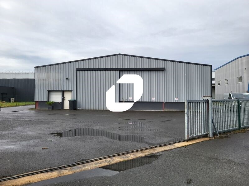 Industrial in Cestas for lease Building Photo- Image 1 of 10
