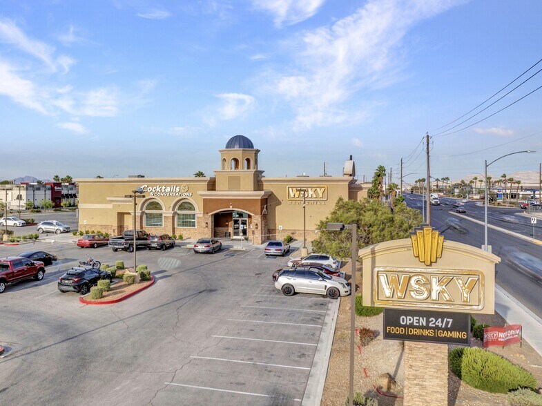 2992 W Cheyenne Ave, North Las Vegas, NV à vendre - Photo du bâtiment - Image 2 de 11