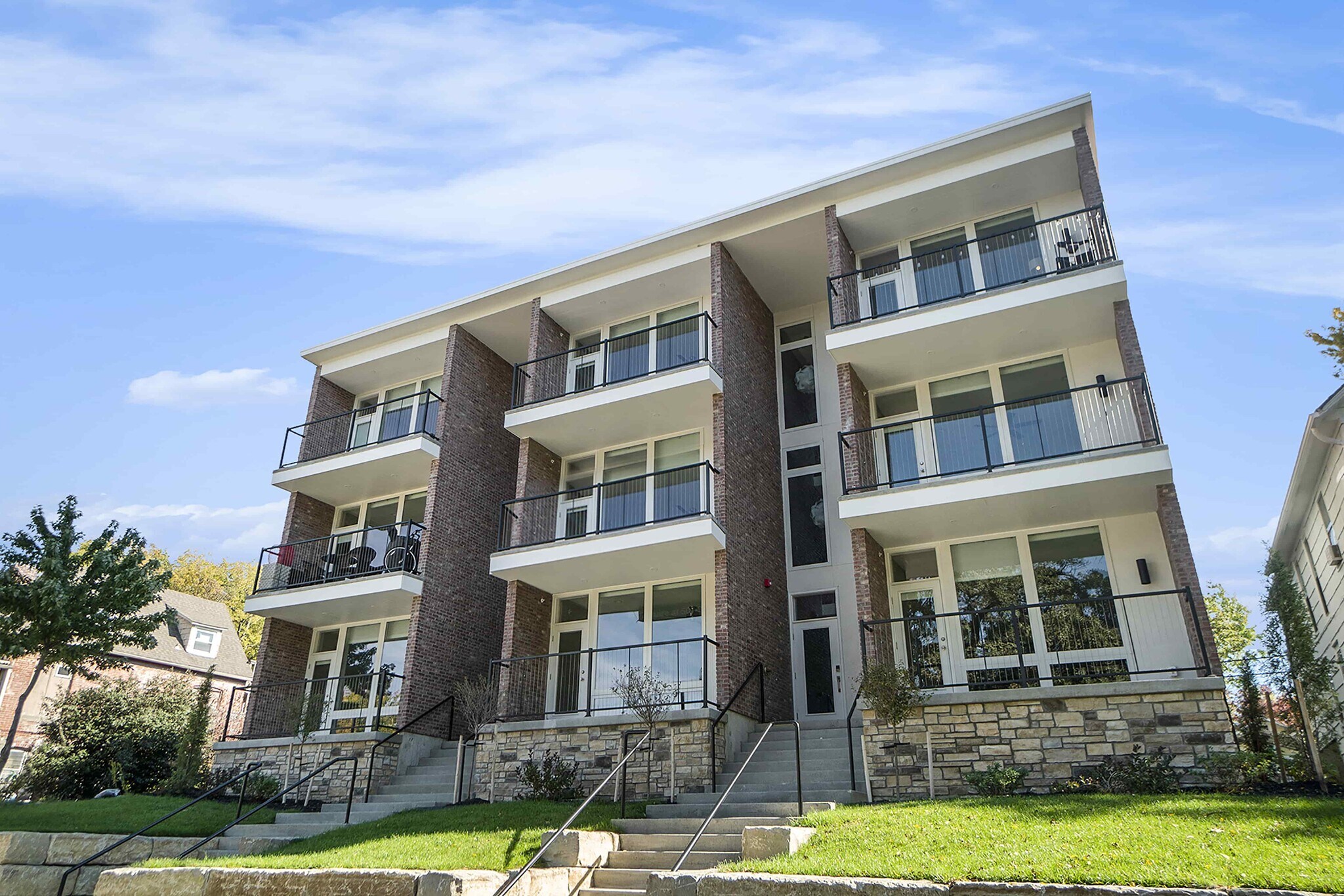 3937-3937 Kenwood Ave, Kansas City, MO à vendre Photo du bâtiment- Image 1 de 1