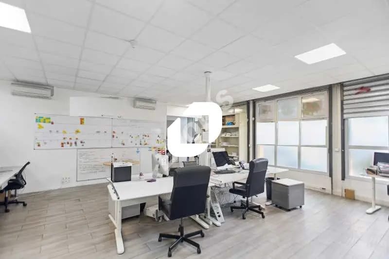 Flex in Montreuil for sale - Interior Photo - Image 3 of 12