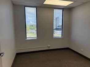 950 Skokie Blvd, Northbrook, IL à louer Photo intérieure- Image 2 de 5