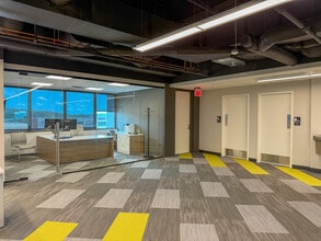 112 W Center St, Fayetteville, AR for lease Interior Photo- Image 1 of 6