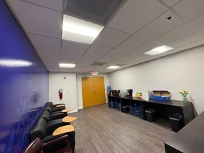 3333 S Congress Ave, Delray Beach, FL for lease Interior Photo- Image 1 of 13