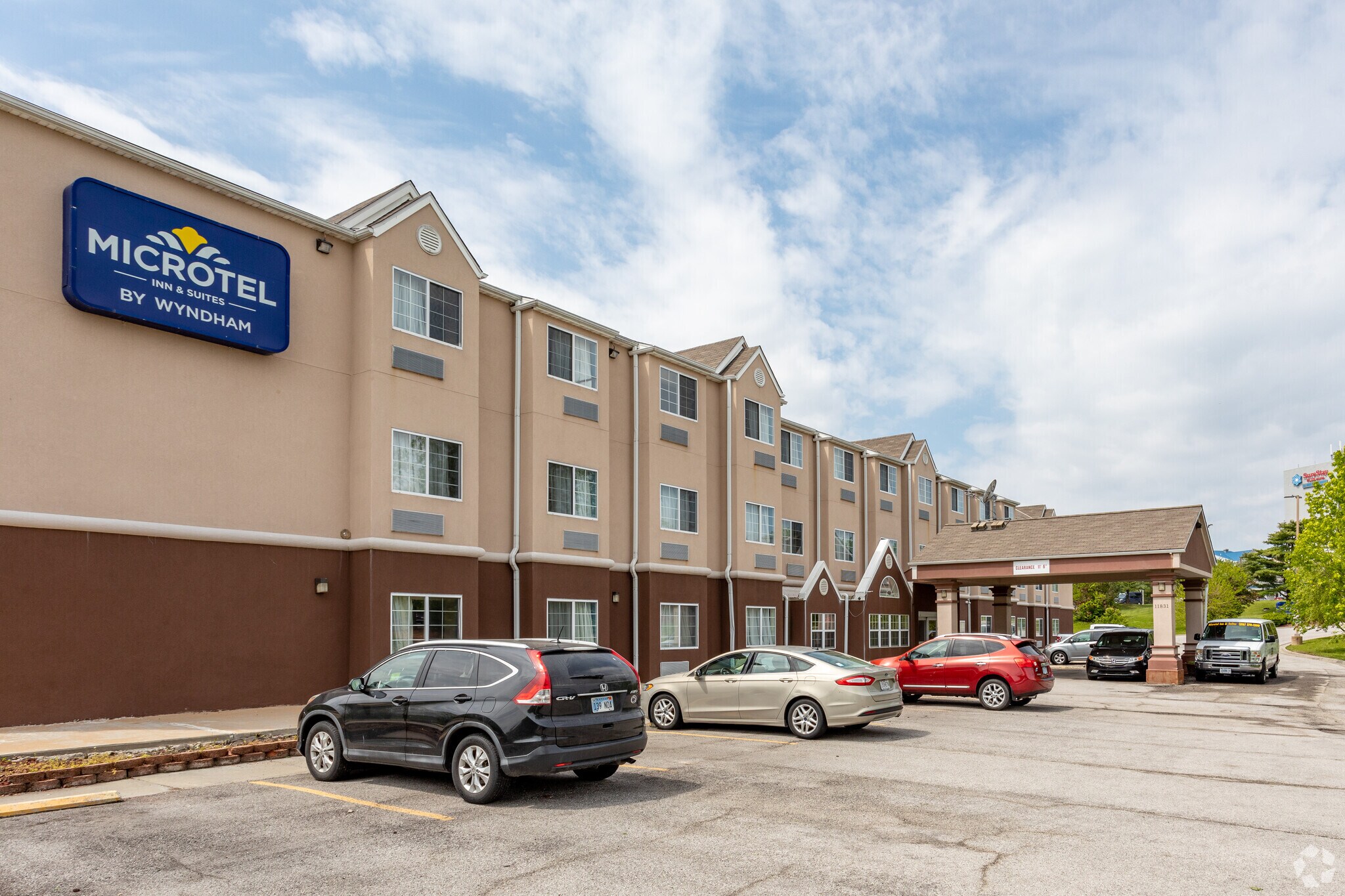 11831 NW Plaza Cir, Kansas City, MO à vendre Photo principale- Image 1 de 12