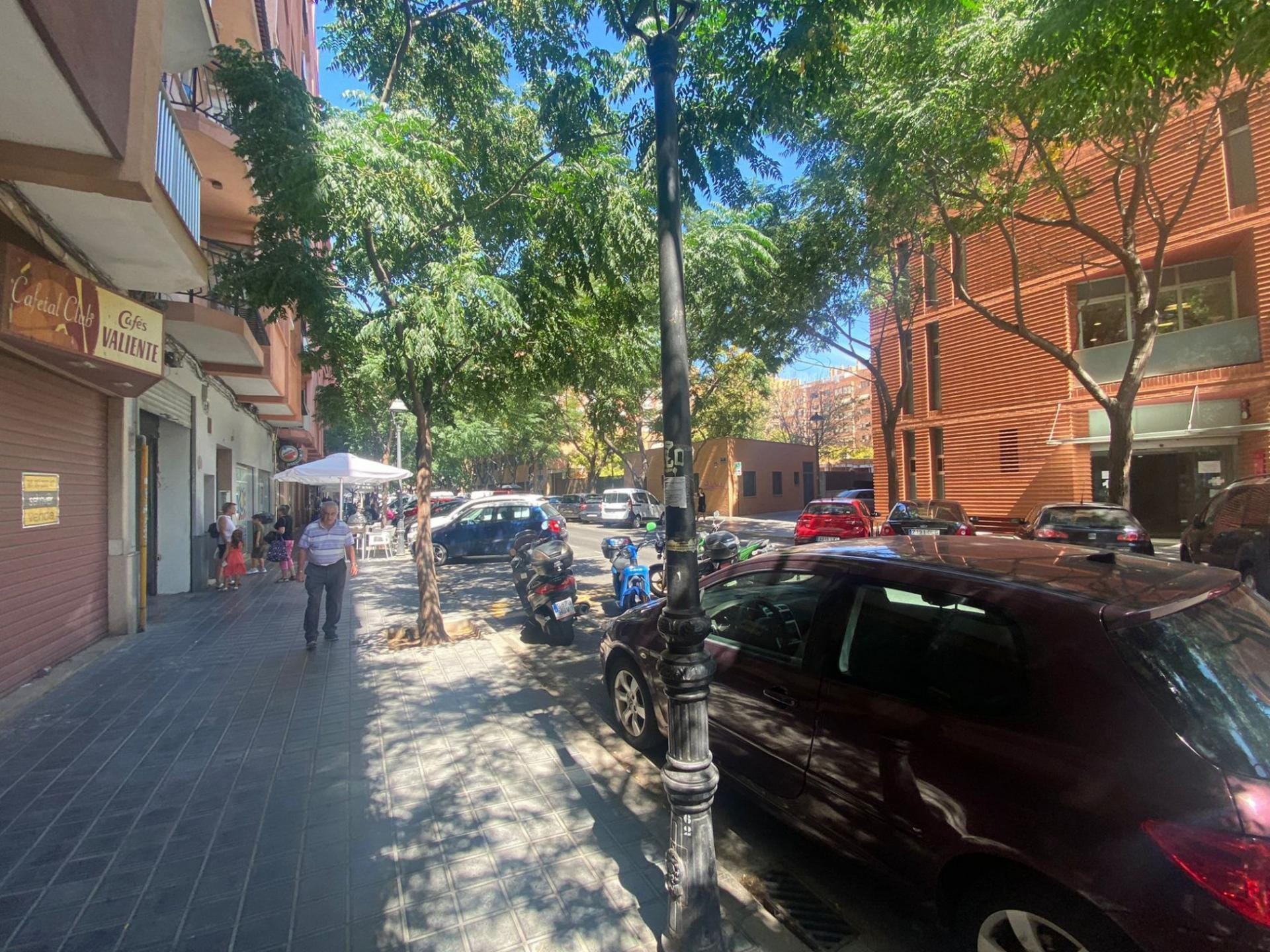 Retail in València, Valencia for sale Building Photo- Image 1 of 11