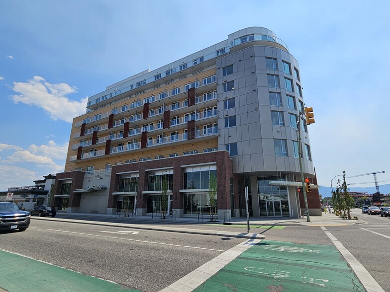 535-595 K.L.O. Rd, Kelowna, BC à louer - Photo du bâtiment - Image 2 de 4