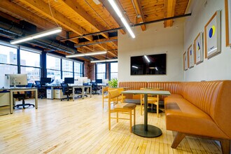 213 W institute Pl, Chicago, IL for lease Interior Photo- Image 1 of 9