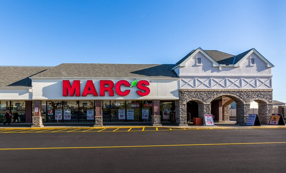 29700-30450 Lake Shore Blvd, Willowick, OH à louer - Photo du bâtiment - Image 2 de 9