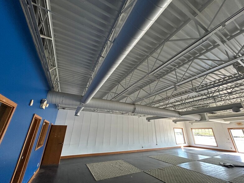 3224 N Belt Hwy, Saint Joseph, MO à vendre - Photo du bâtiment - Image 2 de 9