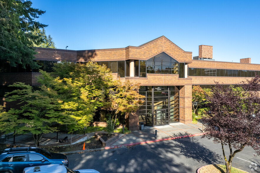 13555 SE 36th St, Bellevue, WA for lease - Building Photo - Image 1 of 15