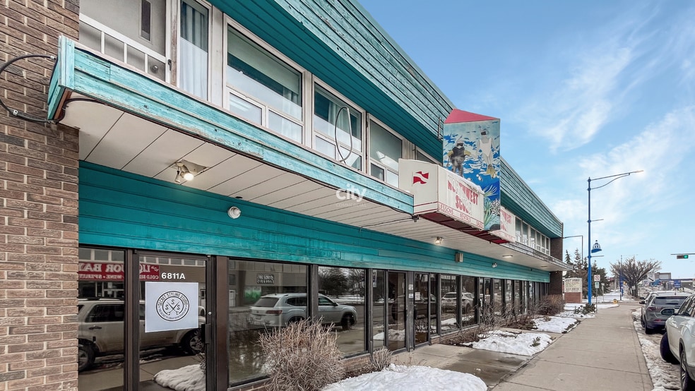 6817 104 St NW, Edmonton, AB for lease - Primary Photo - Image 2 of 12