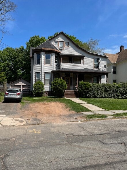 51 Griswold St, Meriden, CT à vendre - Photo du bâtiment - Image 2 de 6