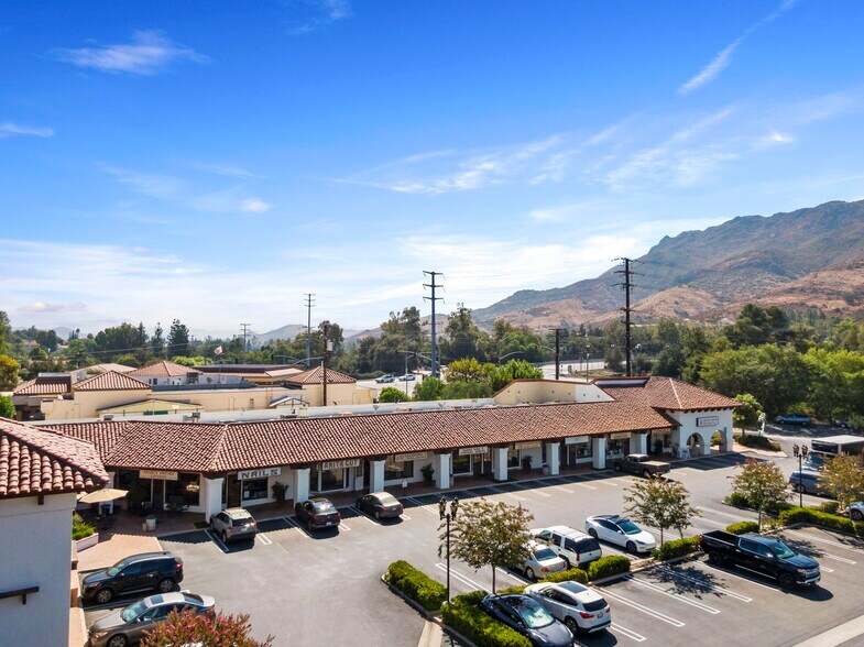 30313-30317 Canwood St, Agoura Hills, CA à louer - Photo du bâtiment - Image 3 de 29